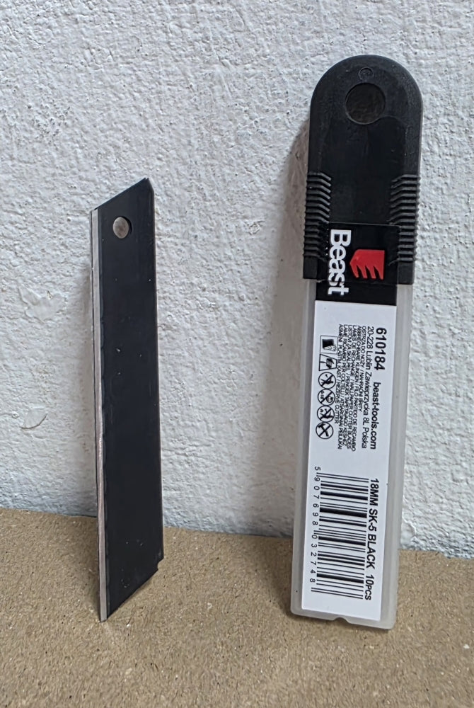 BEAST Abbrechklingen schwarz (18mm, SK-5 Black, 0,5mm) [Menge wählbar]