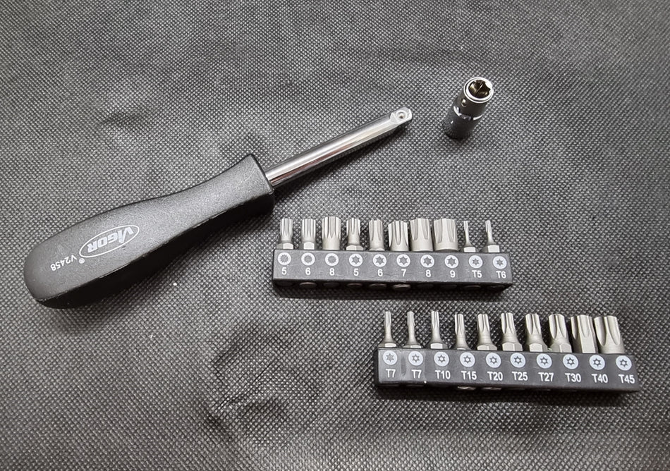 VIGOR Handgriff + Adapter + Spezial Bits