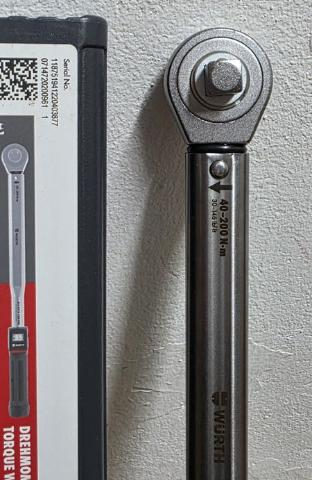 WÜRTH Drehmomentschlüssel 1/2 Zoll mit Durchsteckknarre (40-200Nm)