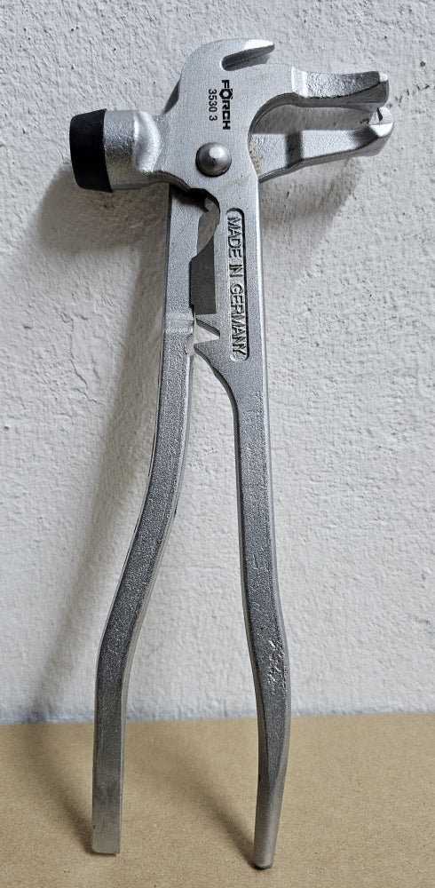 Auswuchtgewichtezange mit Kunststoffschlagkappe