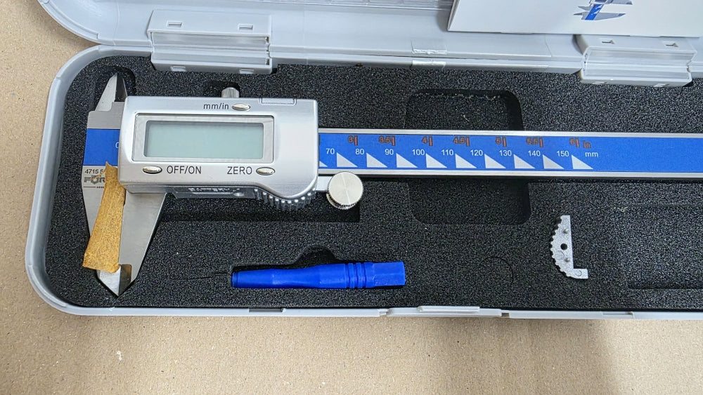 Metall-Messschieber digital (0-150mm, 0,02mm)