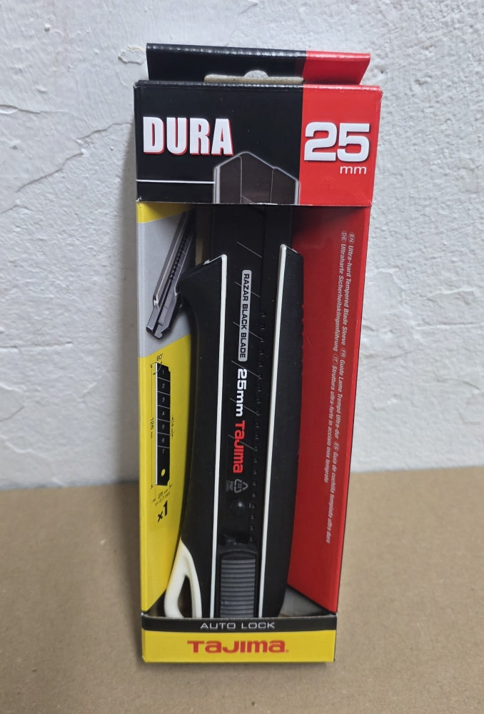 TAJIMA Cuttermesser 'DURA DC660W' (25 mm) RAZAR BLACK Auto-Blade-Lock