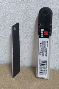 Cuttermesserklingen-schwarz-18mm-10-Segmente-SK-5-Black-05mm