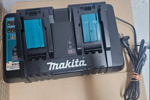 MAKITA-18V-Doppel-Schnellladegert-fr-LXT-Akkus-DC18RD