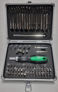 Spezial-Bitsatz-92-teilig-mit-Ratschenschraubendreher-im-Koffer