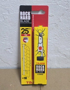 10x-TAJIMA-Abbrechklingen-25-mm-Rock-Hard-Blades-07-mm-stark-LCB65