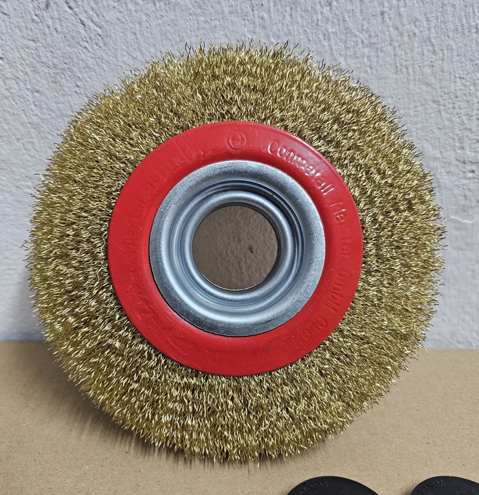 Bild 1 von Drahtbürste Ø 150 mm für Schleifbock (Draht vermessingt, Stärke 0,3mm)