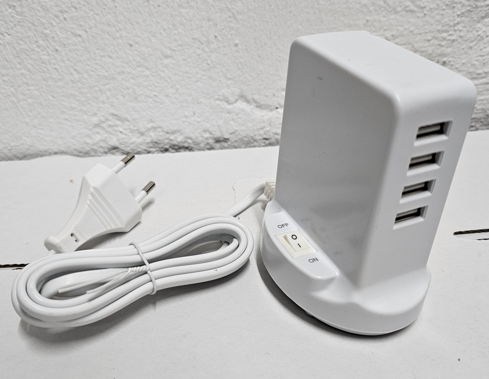 Bild 1 von USB Ladestation 4-fach (1,4m 40W 8,0A) mit An / Aus Schalter