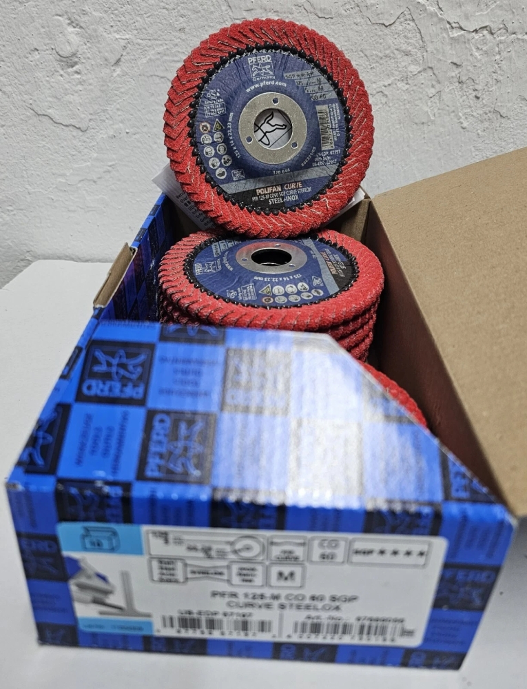 Bild 1 von 10x PFERD Fächerscheibe (Ø 125 x 22,23mm, P60) 'Polifan Curve' Keramik ROT