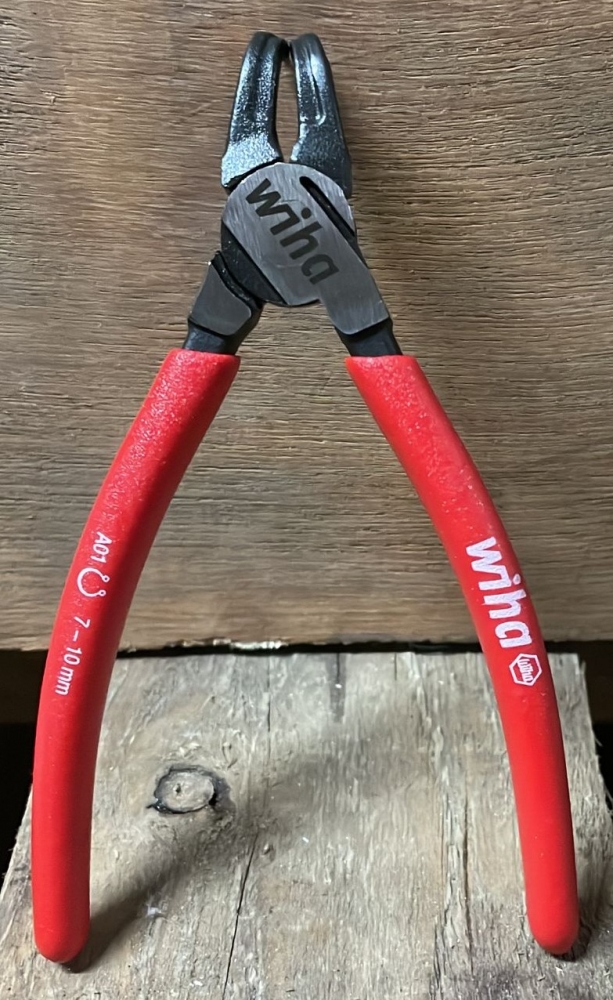 Bild 1 von Wiha Sicherungsringzange mit MagicTips® für Innenringe [ J21 ] (Bohrungen) abgewinkelte Form 180 mm