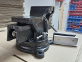 Bild 4 von Gusseisen-Schraubstock 75mm mit Schonbacken