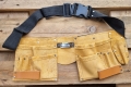 BEAST Leder Werkzeuggürtel (Nieten-Verstärkt) mit 11 Taschen