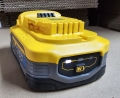 Bild 2 von DEWALT Power Stack Akku (18V / 5,0Ah)