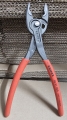 Bild 2 von KNIPEX Frontgreifzange 'TWINGRIP' 200mm