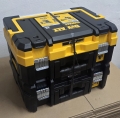 Bild 2 von DEWALT Akku-Kombopack 'DCK305P3T' (18V, 3-teilig, 3x 5,0Ah, inkl. Ladegerät & 2x TSTAK)