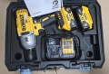 Bild 2 von DEWALT 18V Akku-Schlagschrauber 'DCF899P2-QW' (1/2